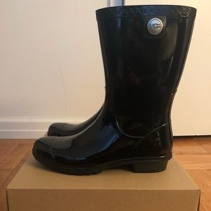 UGG rain boots size 7